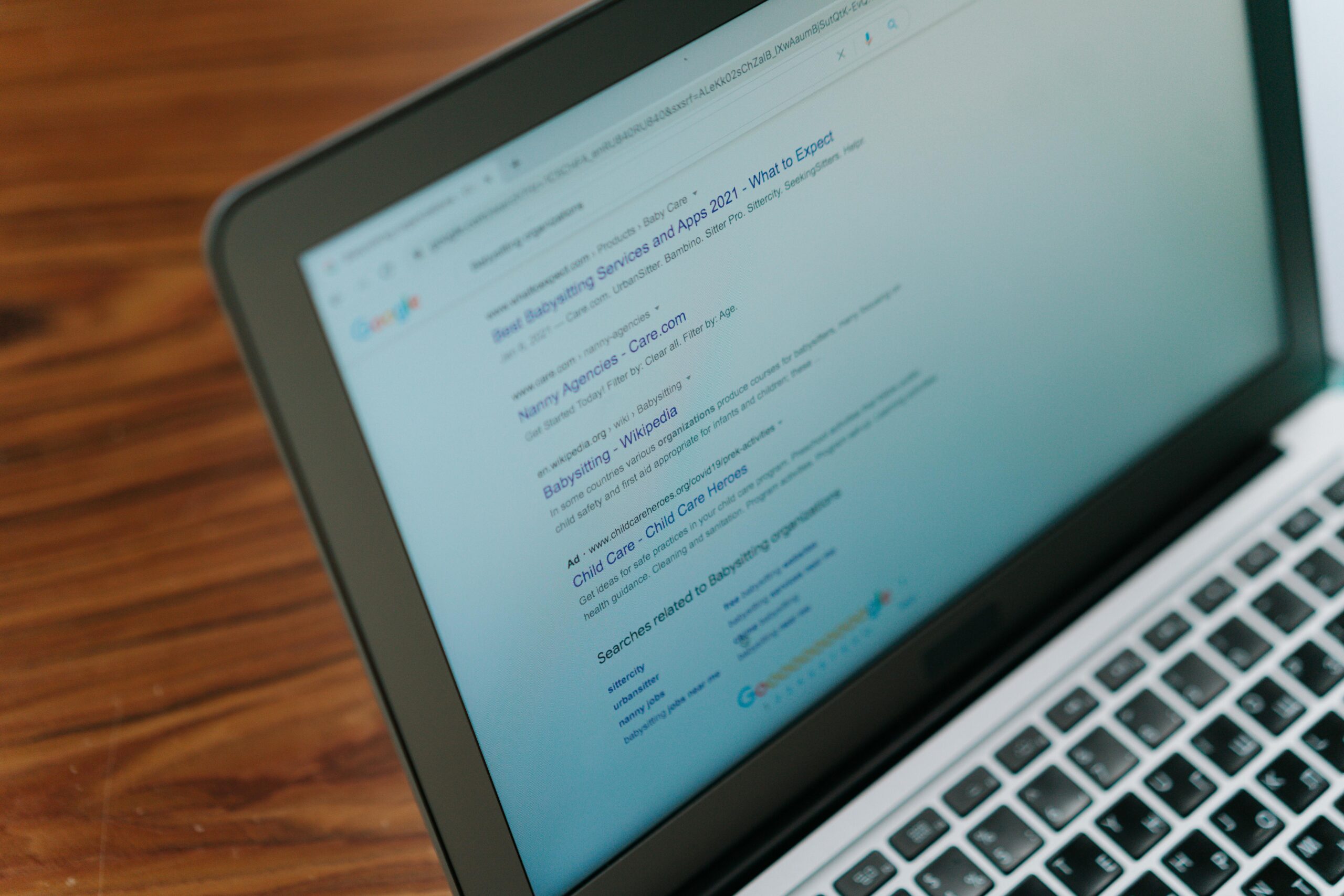 Website optimization on a laptop screen